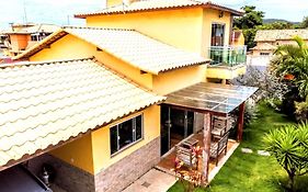 Casa amarela 2km de Geribá-Buzios